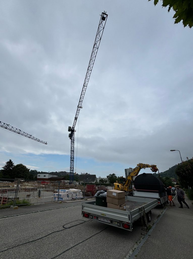 Anlieferung Regenwassertanks von Otto Graf GmbH